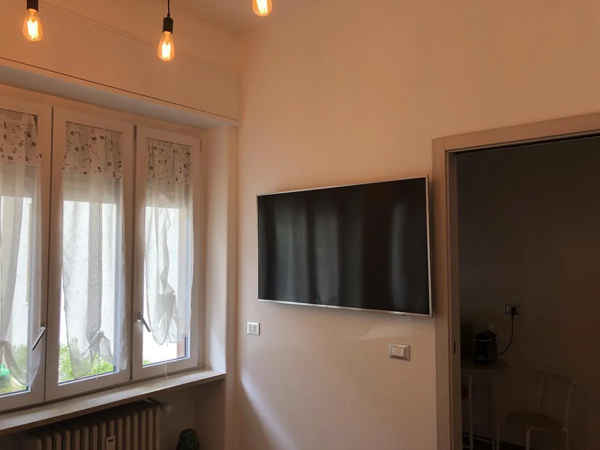 Montepulciano 11 Apartment Милан Италия